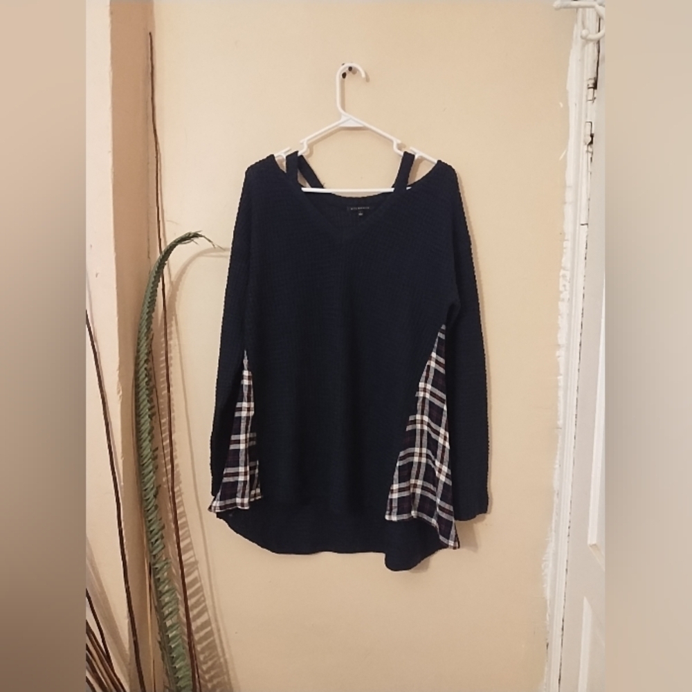 Staccato wms knitted cold shoulderlong sleeve dark blue sweater‎ w/plaid sides